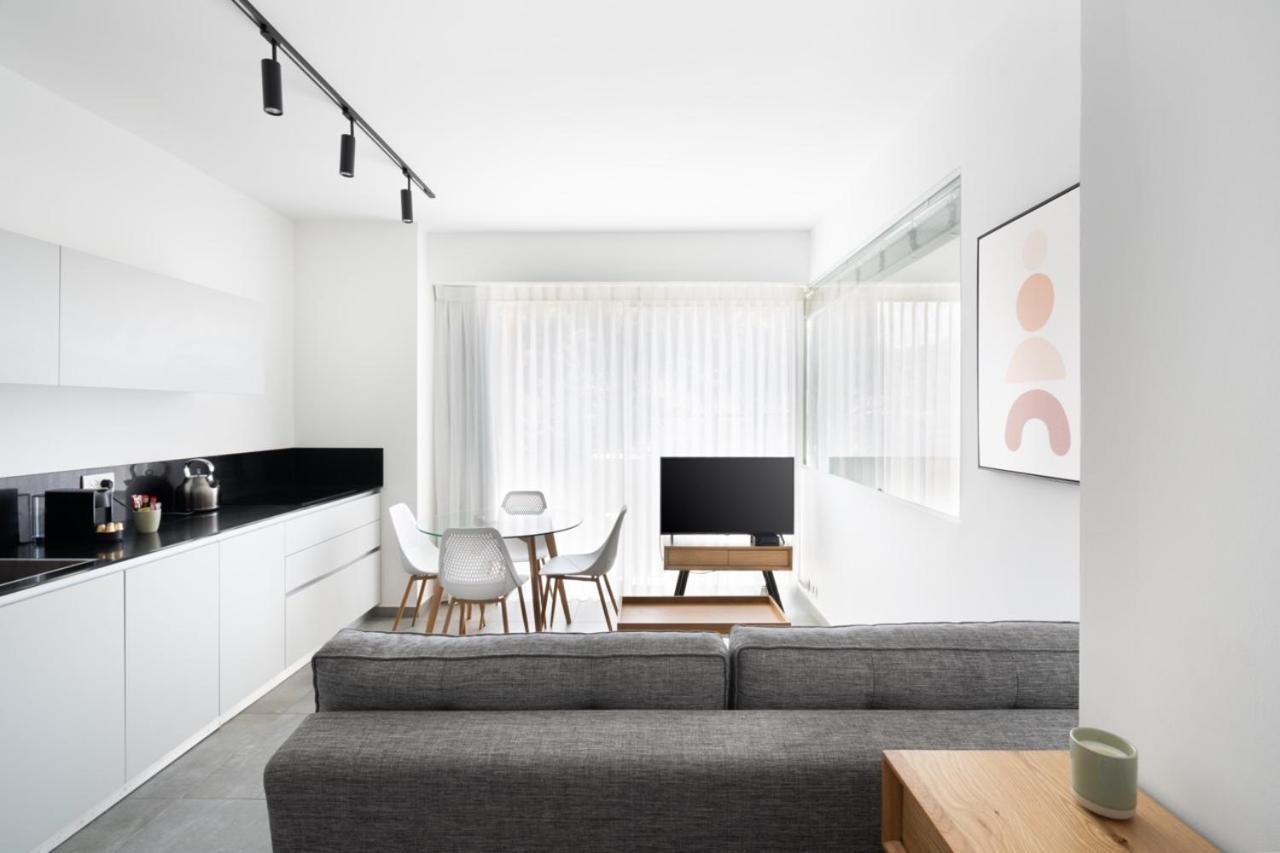 Yefet - By Beach Apartments Tlv Tel Aviv Exteriör bild