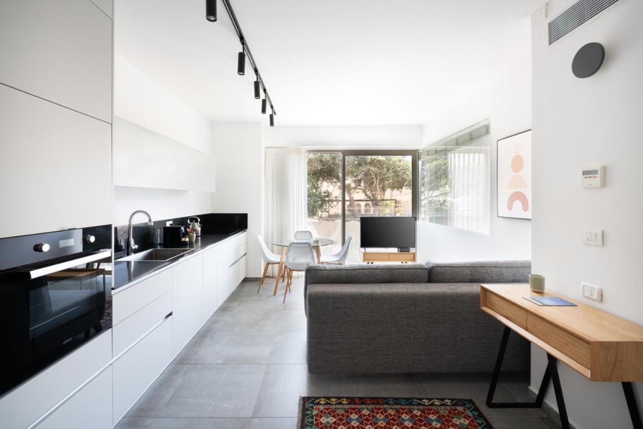 Yefet - By Beach Apartments Tlv Tel Aviv Exteriör bild