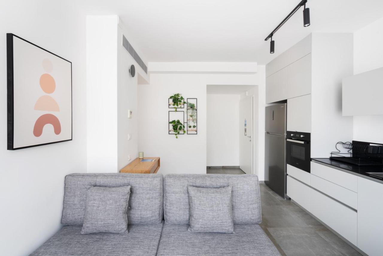 Yefet - By Beach Apartments Tlv Tel Aviv Exteriör bild